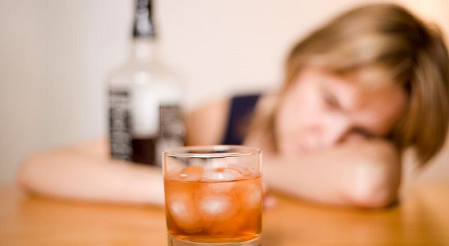 women alcoholic 